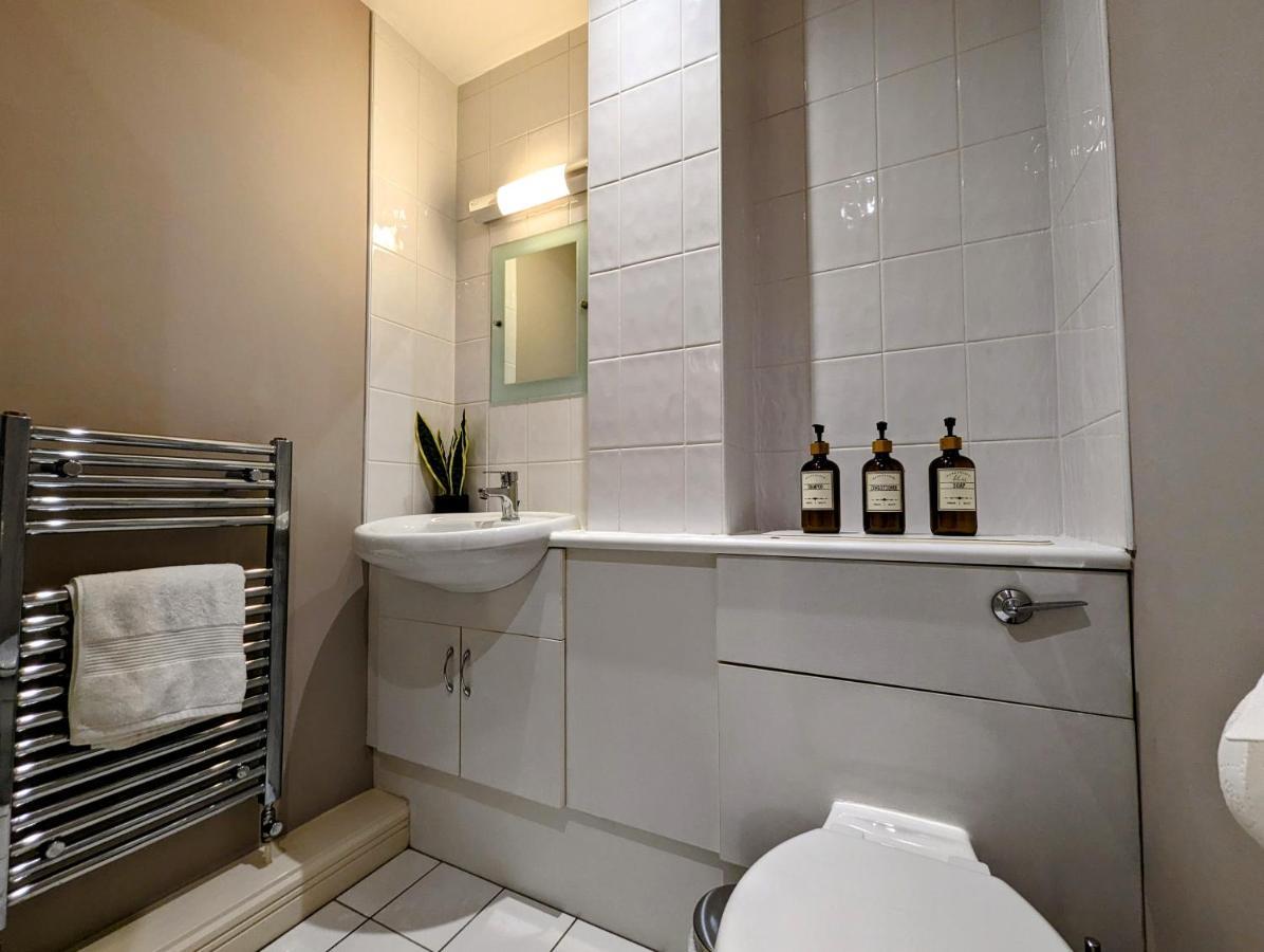 Quayside Apartment With Riverside Views & Parking Newcastle upon Tyne Exterior foto